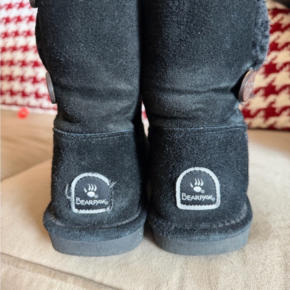 BearPaw Women's Black Winter Boots with Button Accents - Picture 4 of 6
